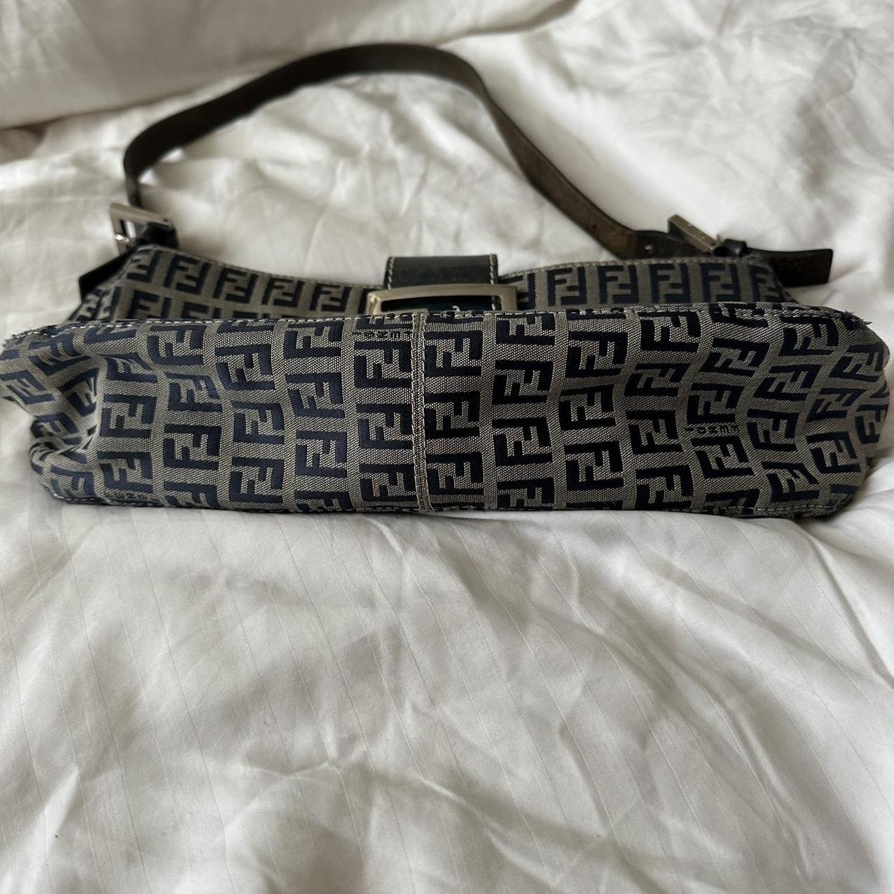 Preowned NAVY FENDI BAGUETTE